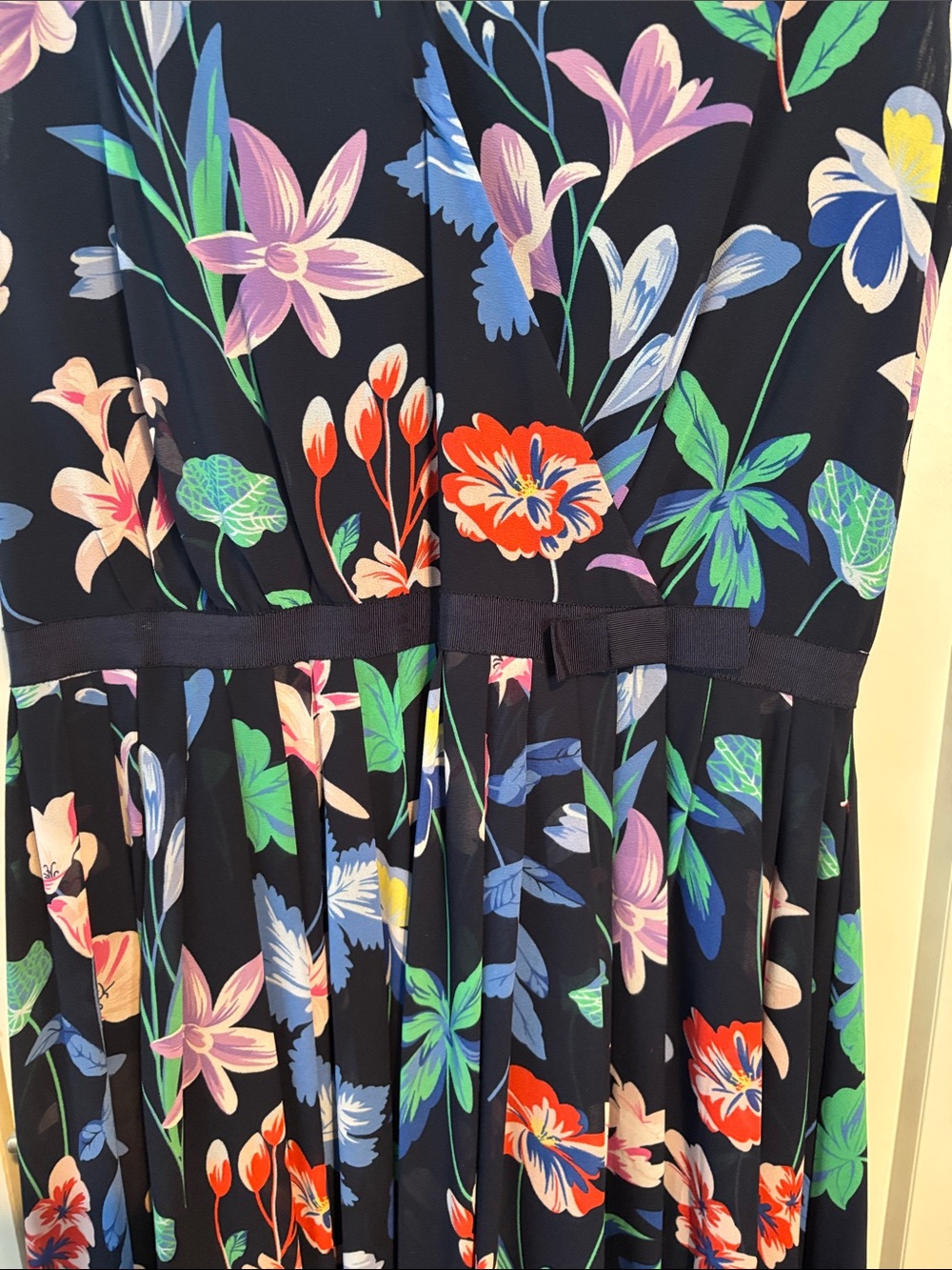Talbots Navy Floral Sleeveless V-Neck Midi Dress Womens 8 size medium euc - Picture 6 of 7
